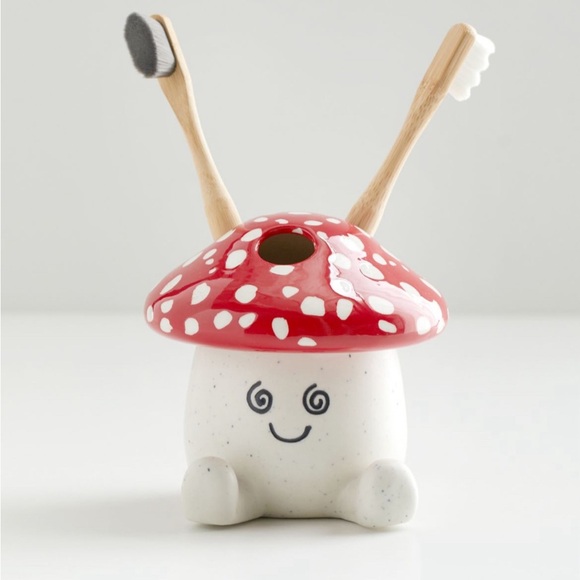 Urban Outfitters Other - Kitschy Mushroom Shaped Toothbrush/Make Up Brush Holder - NWT